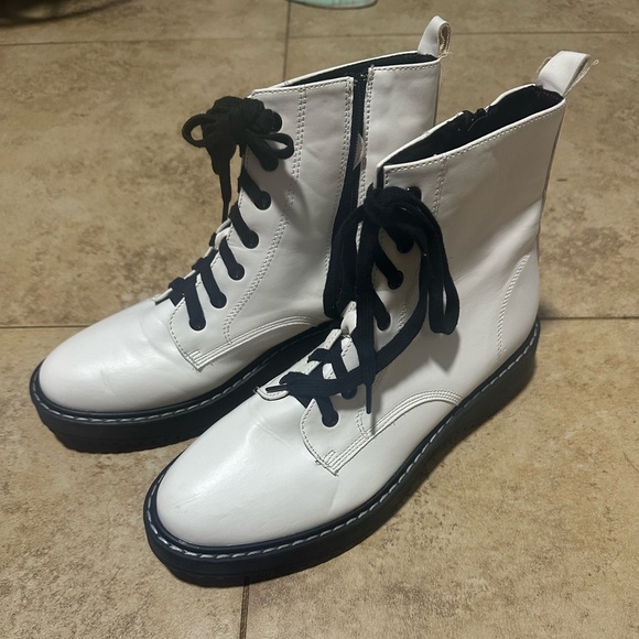 Worn once and in good condition. Willing to negotiate price . - Picture 1 of 3